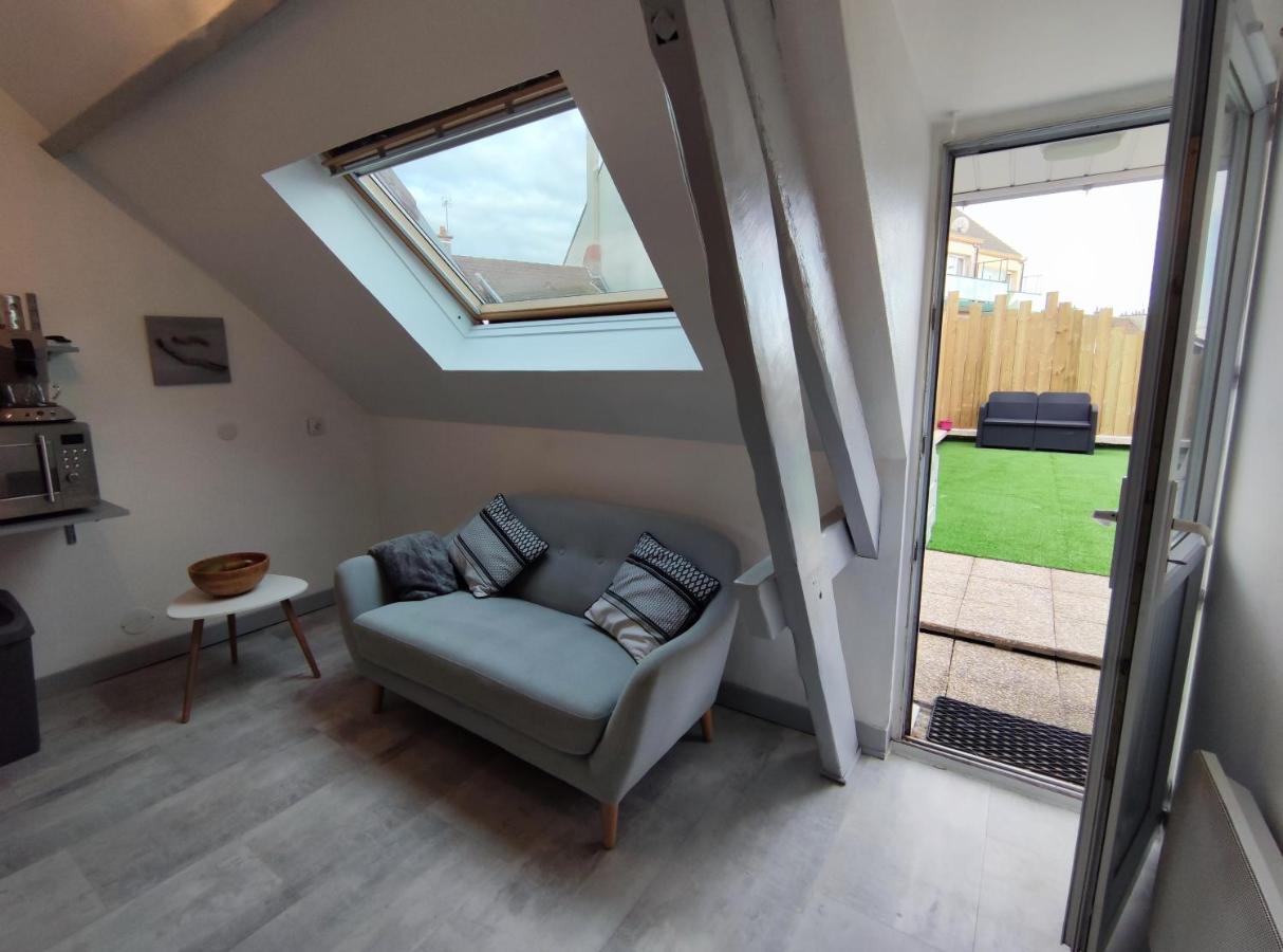 Joli Petit T2 Terrasse Proche Du Phare Appartement Calais Buitenkant foto